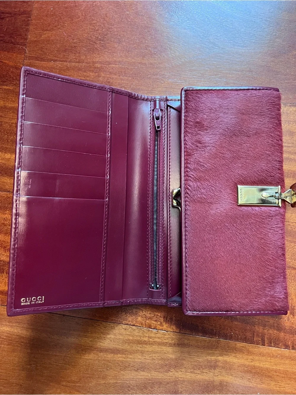 Extremely RARE Gucci Tom Ford burgundy leather wallet ❤️